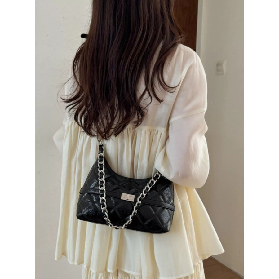 Quilted Chain Crossbody Bag Black / onesize Apparel and Accessories