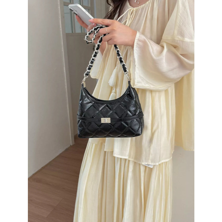 Quilted Chain Crossbody Bag Black / onesize Apparel and Accessories