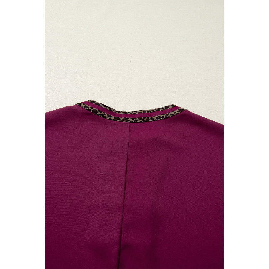 Red Dahlia Contrast Leopard Trim V Neck Short Sleeve Blouse Tops/Blouses & Shirts