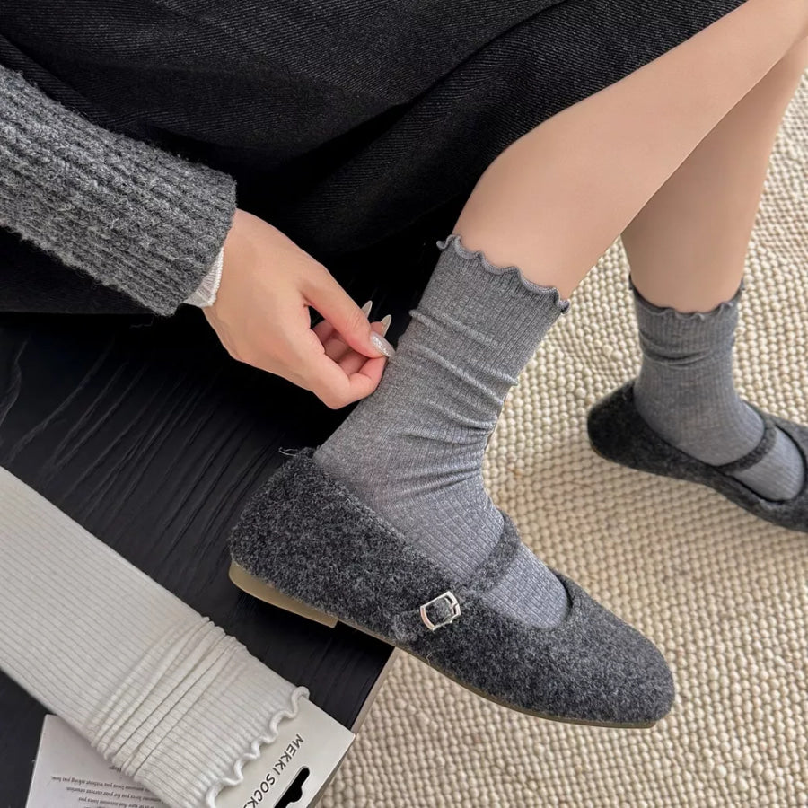 Ribbed Lettuce-Edge Casual Socks Apparel and Accessories