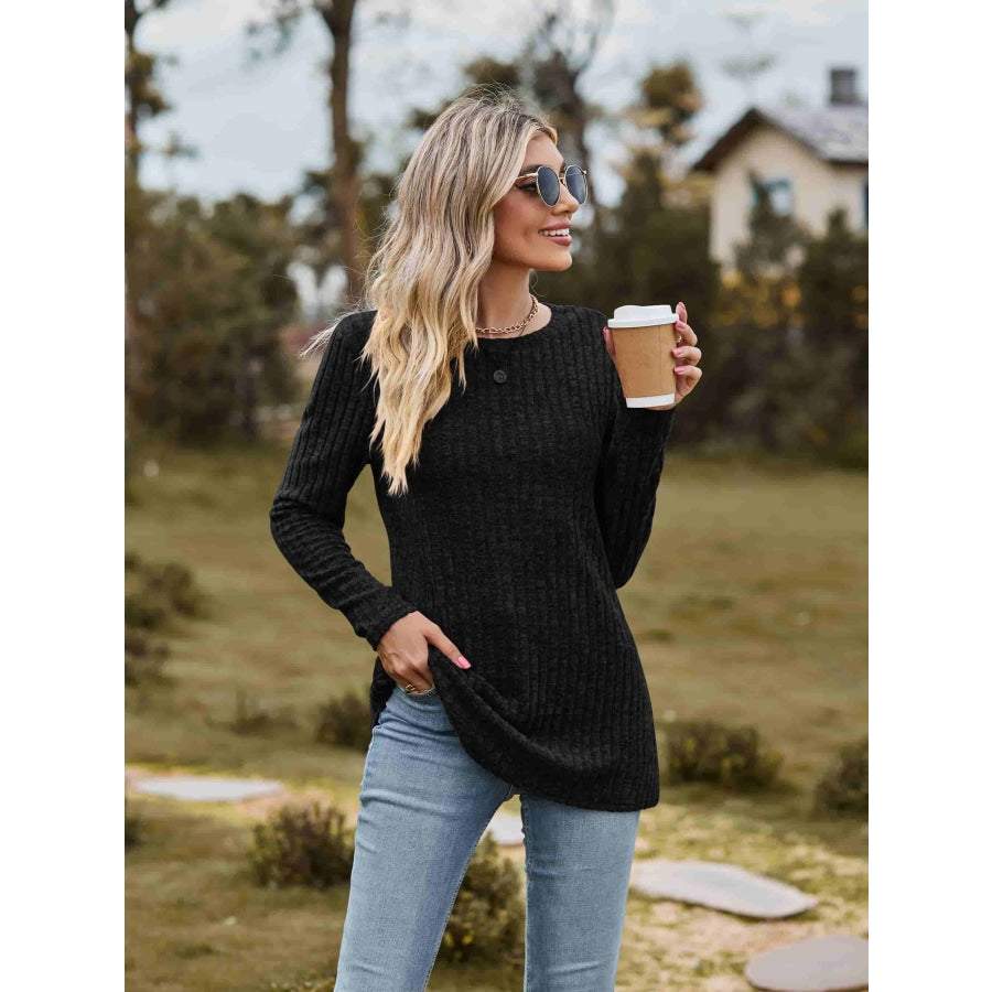 Ribbed Round Neck Long Sleeve Tee