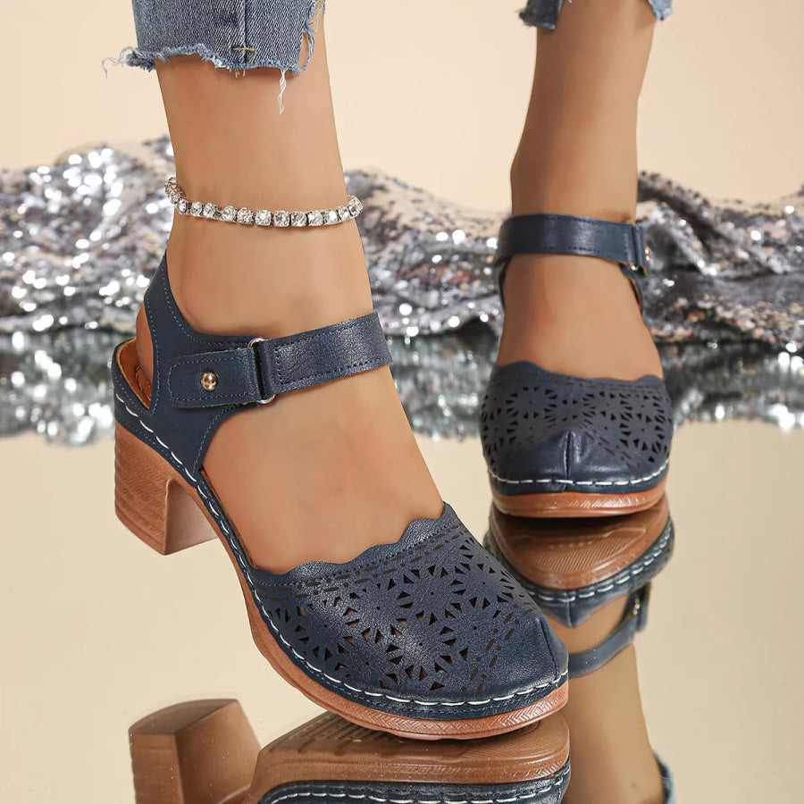 Round Toe Block Heels Sandals Apparel and Accessories