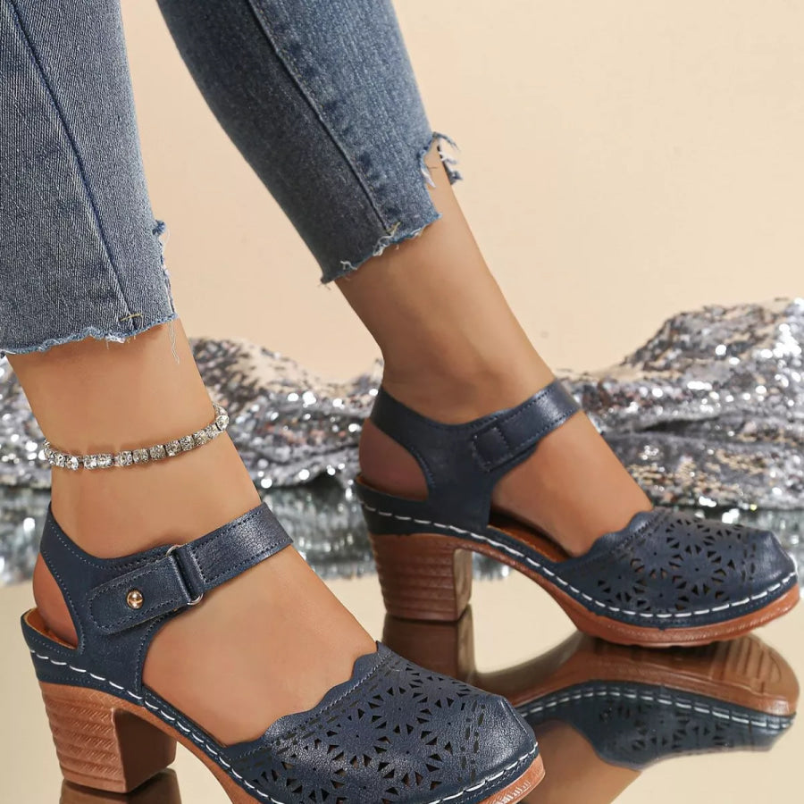 Round Toe Block Heels Sandals Apparel and Accessories