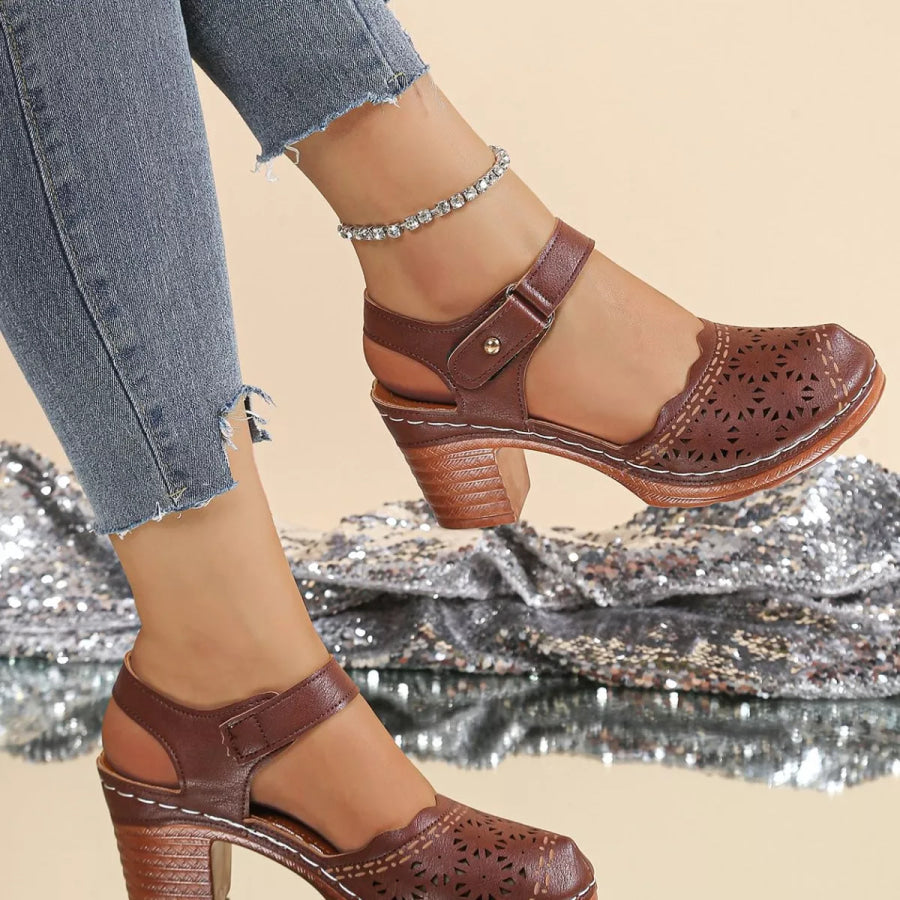 Round Toe Block Heels Sandals Apparel and Accessories