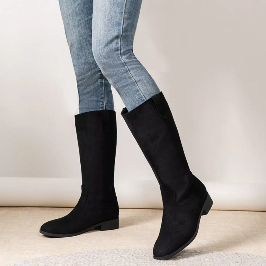 Round Toe Suede Boots Black / 35 Apparel and Accessories