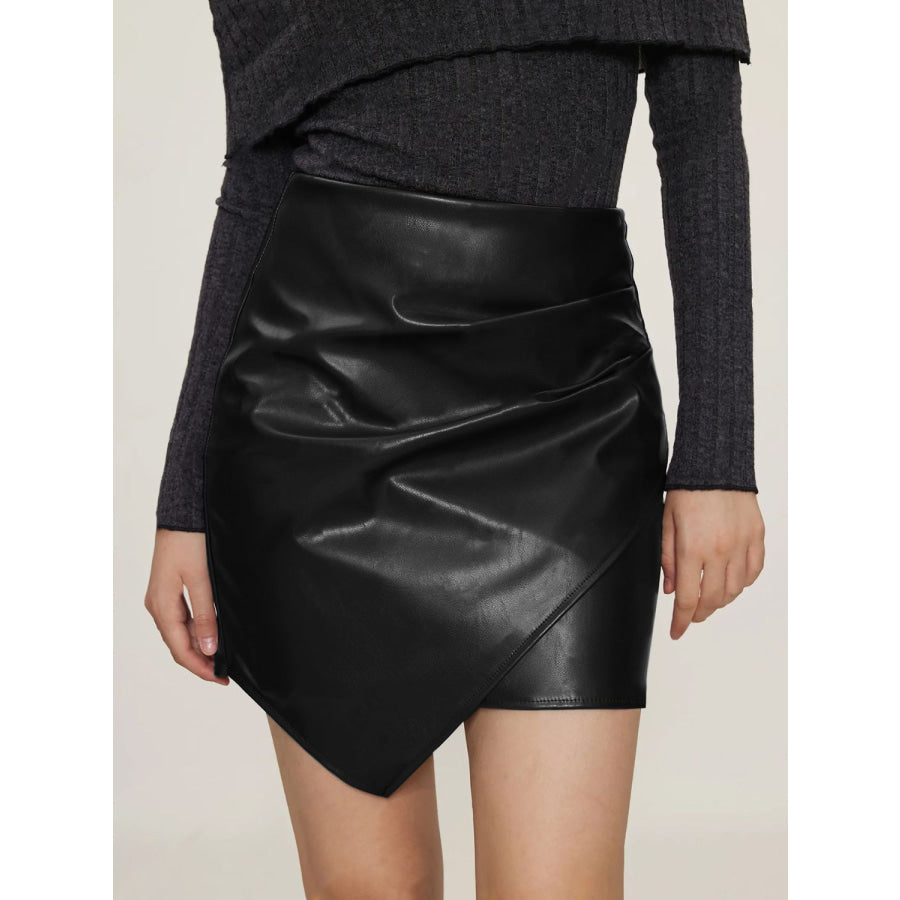 Ruched Mini Skirt with Zipper Black / S Apparel and Accessories