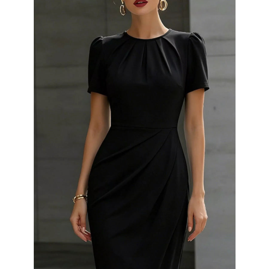 Ruched Short Sleeve Midi Dress Apparel and Accessories