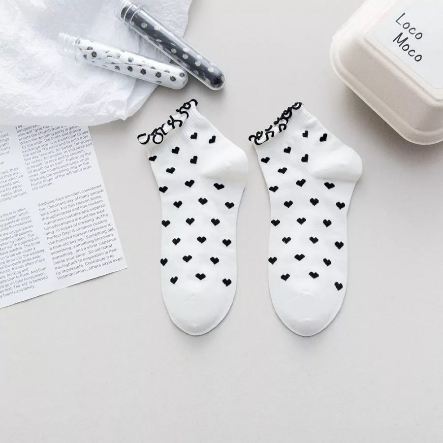 Ruffle Edge Ankle Socks Style B / One Size Apparel and Accessories