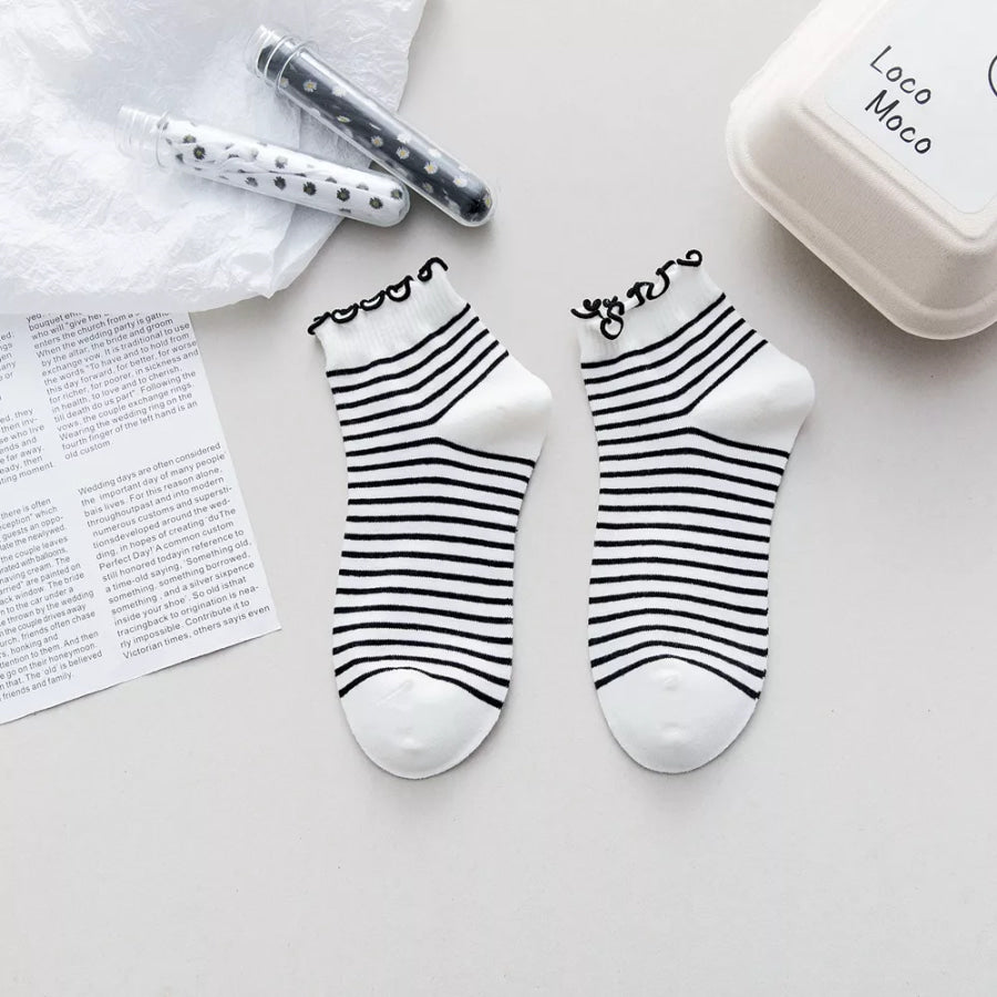 Ruffle Edge Ankle Socks Style C / One Size Apparel and Accessories