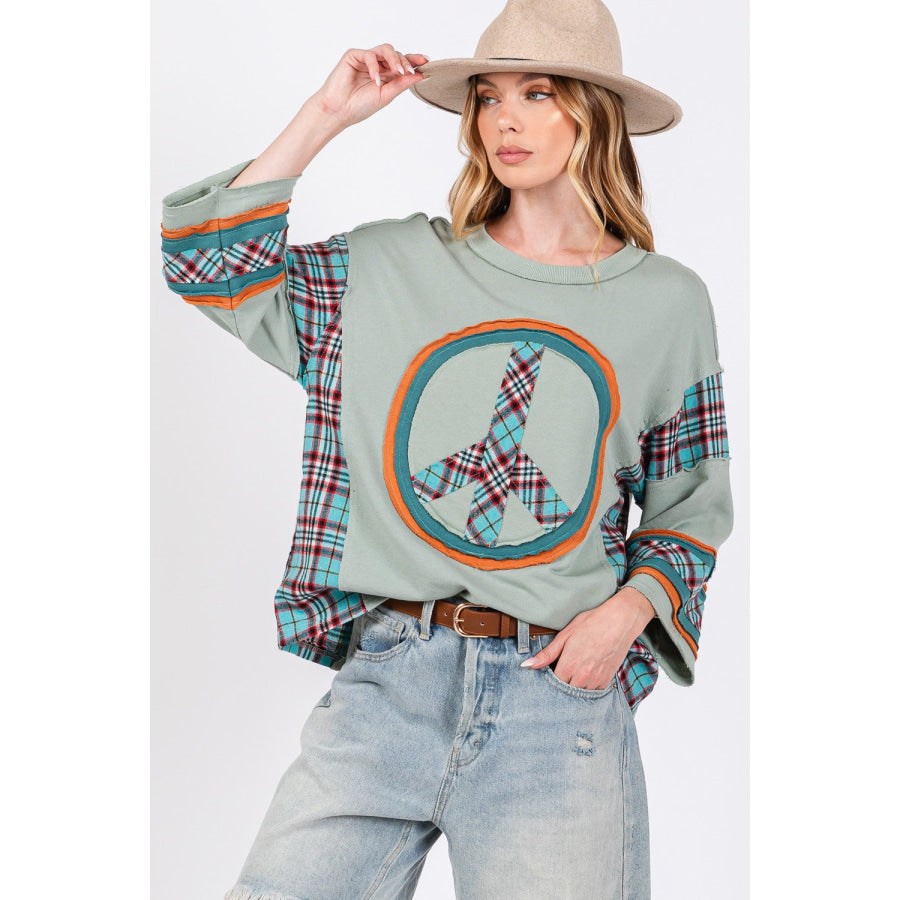 SAGE + FIG Peace Applique Patch Contrast Plaid Top Autumn Sage / S Apparel and Accessories