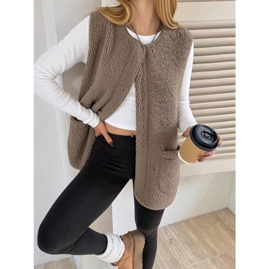 Sherpa Sleeveless Vest Coat Khaki / S Apparel and Accessories