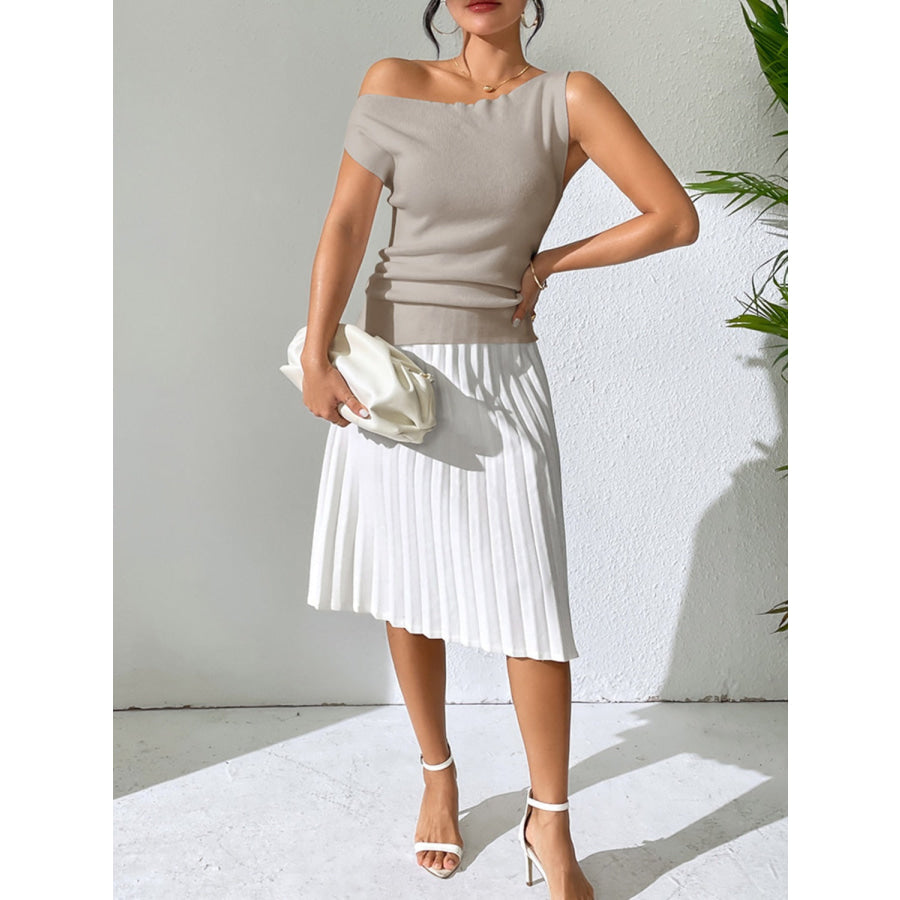 Single Shoulder Short Sleeve Knit Top Apparel and Accessories