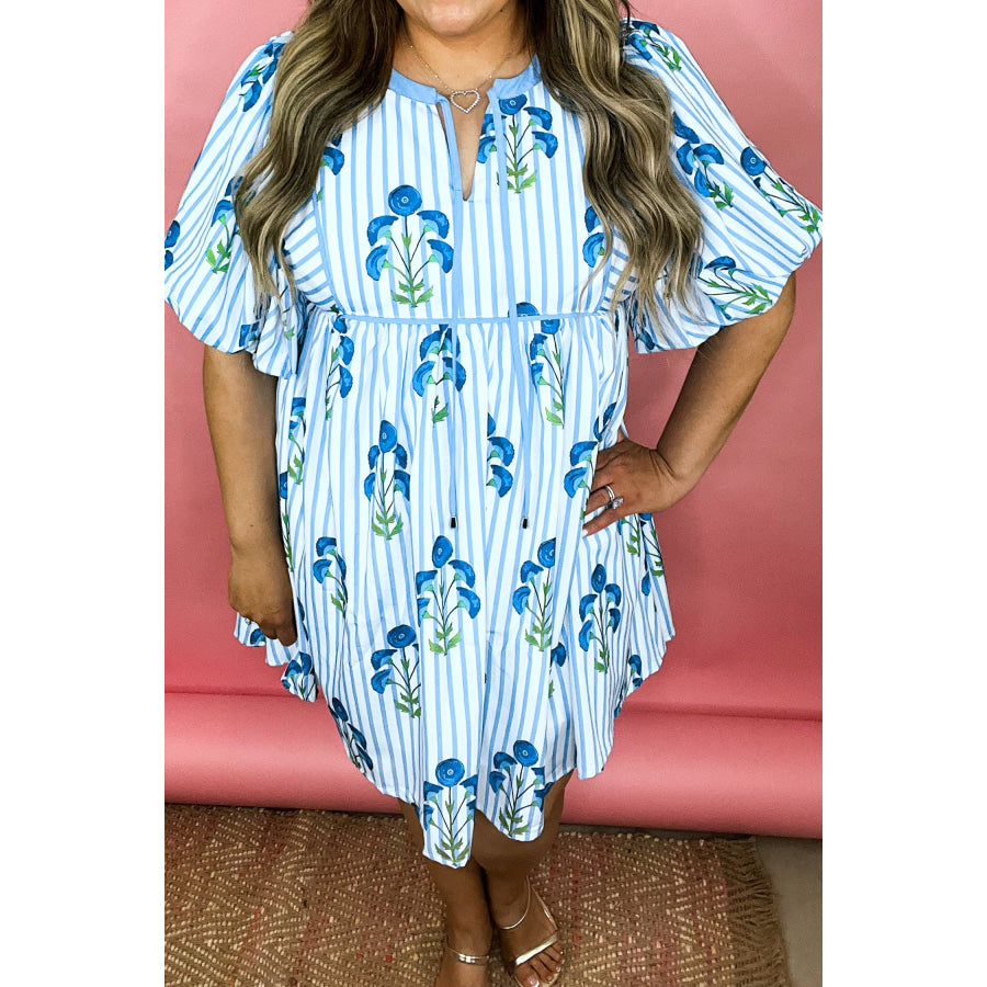 Sky Blue Floral Striped Bubble Short Sleeve Plus Size Dress / 1X / 100% Polyester Size/Plus Dresses/Plus Mini Dresses