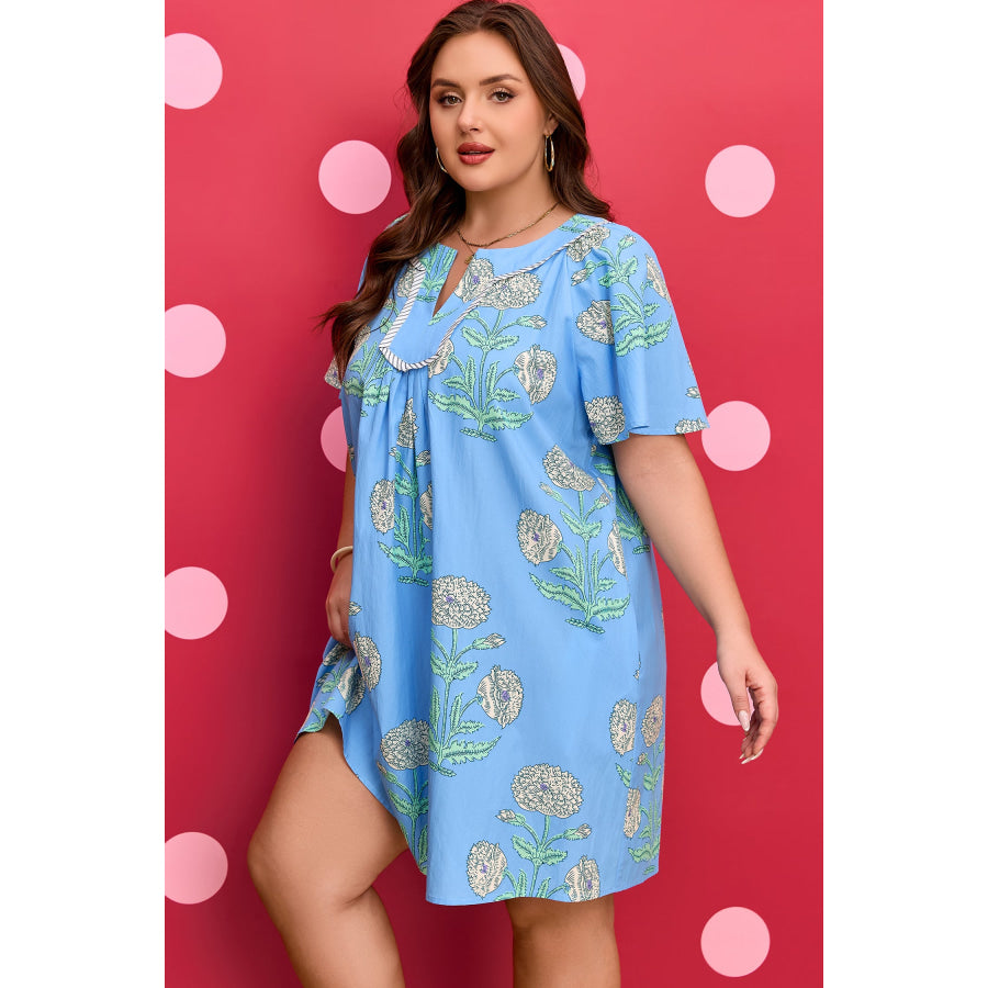 Sky Blue Plus Periwinkle Floral Printed Short Sleeve Striped Trim Split Neck Mini Dress Plus Size/Plus Size Dresses/Plus Size Mini Dresses