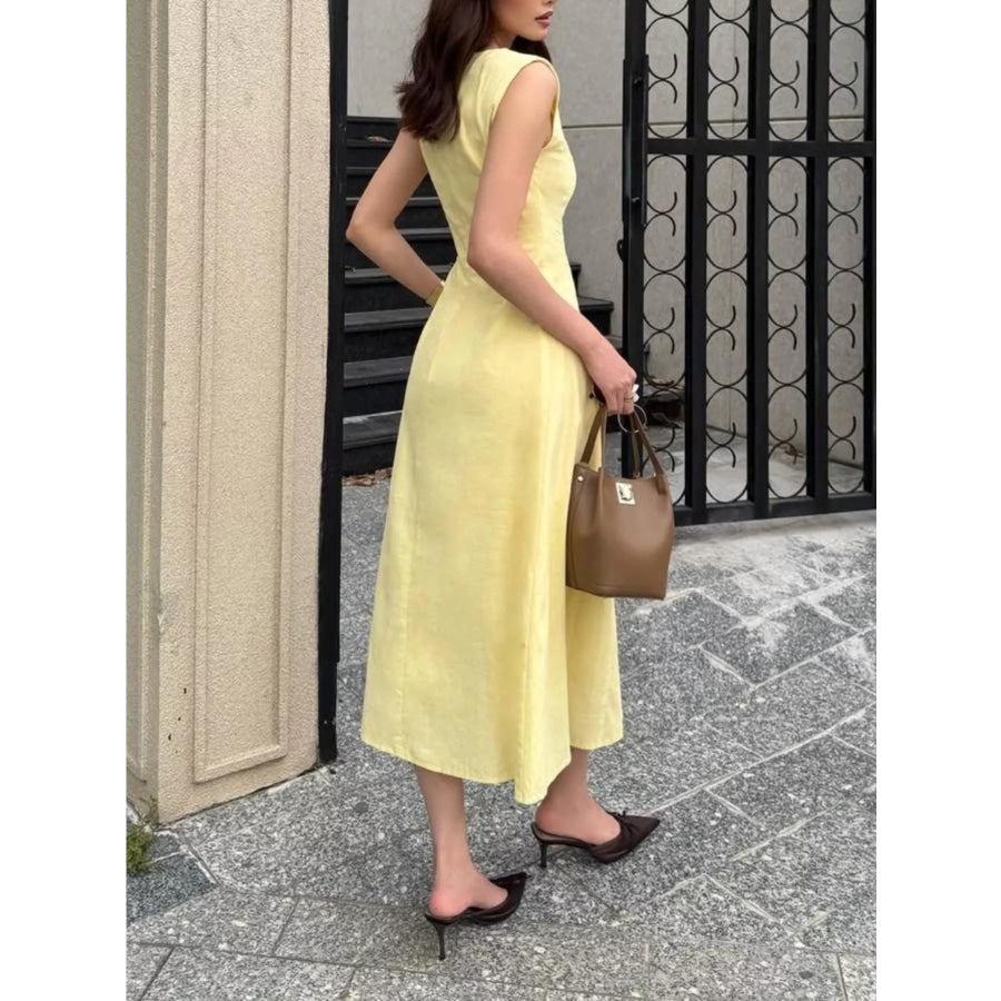 Sleeveless Scoop Neck A-Line Midi Dress Apparel and Accessories