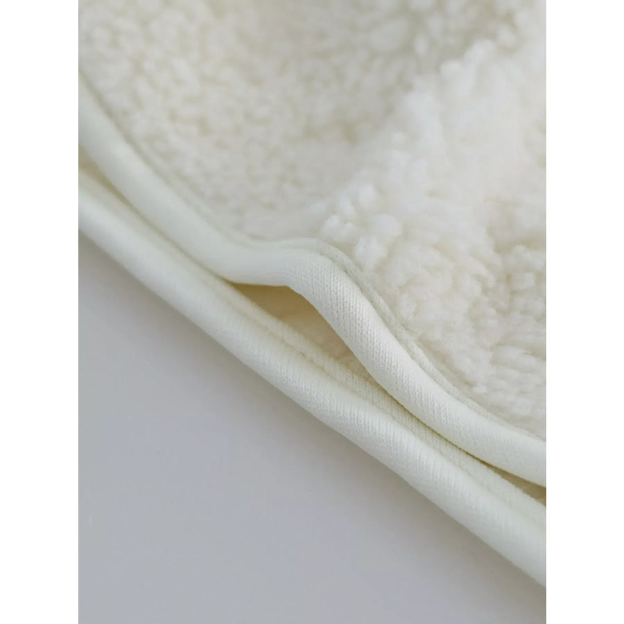 09ad7f0e4b784fdb8f349ad0766fd1e1-Max-Origin