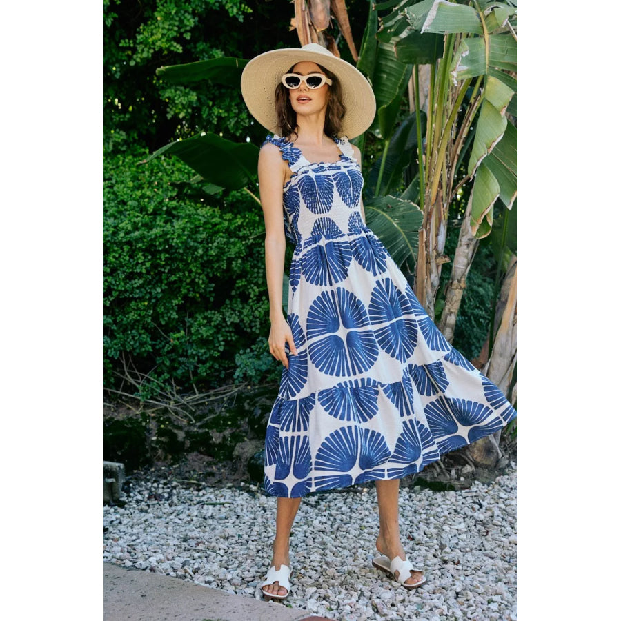 SO ME Abstract Print Smocked Bodice Tiered Lined Midi Dress Apparel and Accessories