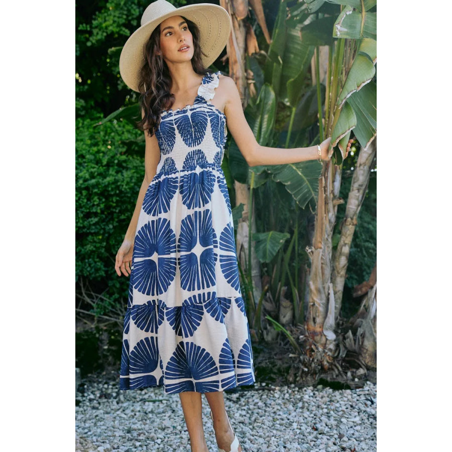SO ME Abstract Print Smocked Bodice Tiered Lined Midi Dress Apparel and Accessories