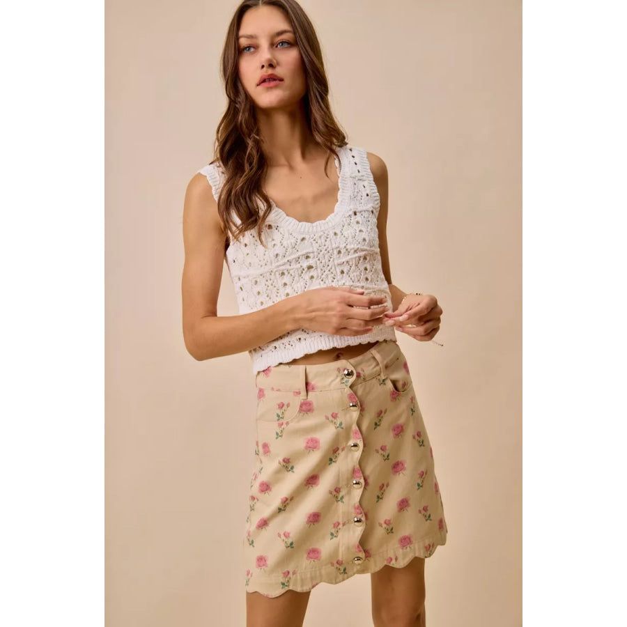 SO ME Floral Rose Print Cotton Twill Scallop Mini Skirt Apparel and Accessories