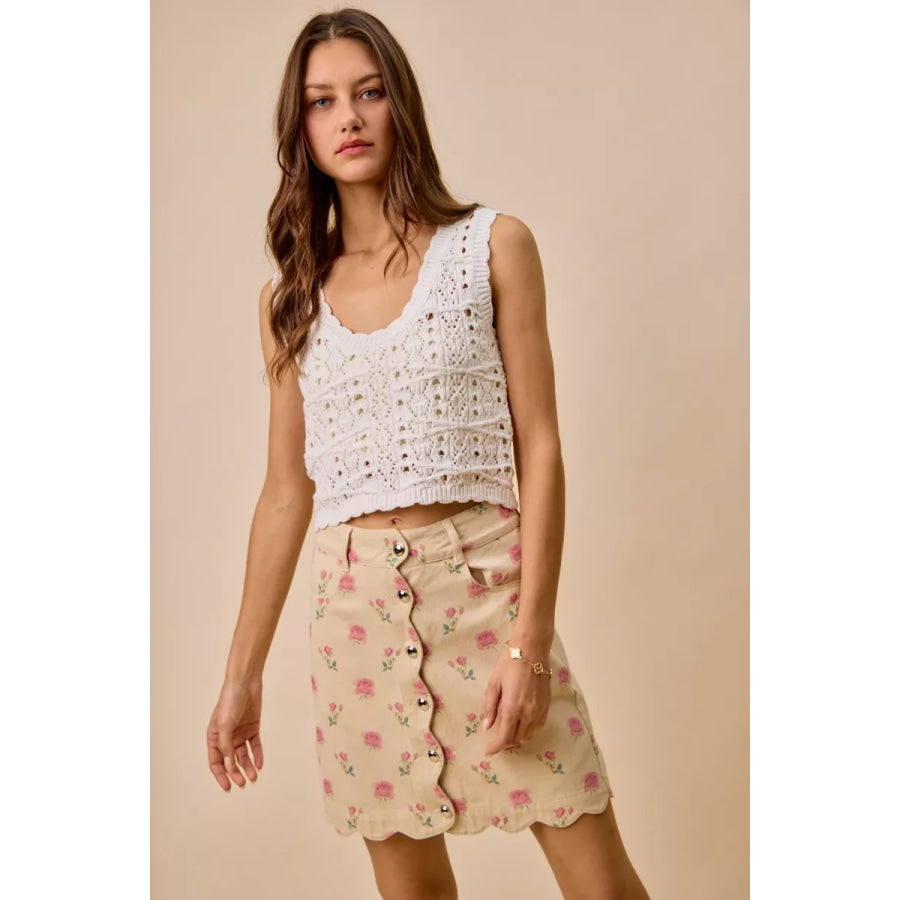 SO ME Floral Rose Print Cotton Twill Scallop Mini Skirt Apparel and Accessories