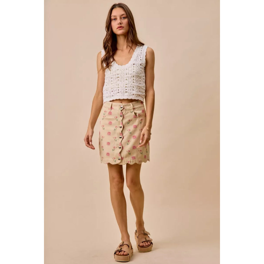 SO ME Floral Rose Print Cotton Twill Scallop Mini Skirt Apparel and Accessories