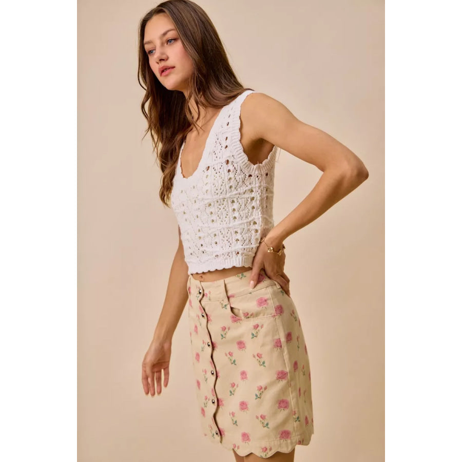 SO ME Floral Rose Print Cotton Twill Scallop Mini Skirt Apparel and Accessories