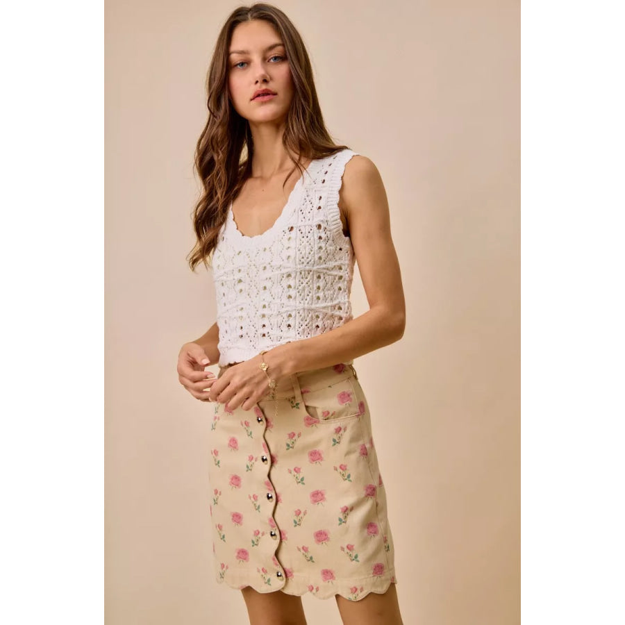SO ME Floral Rose Print Cotton Twill Scallop Mini Skirt Apparel and Accessories