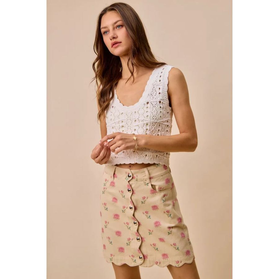 SO ME Floral Rose Print Cotton Twill Scallop Mini Skirt Apparel and Accessories