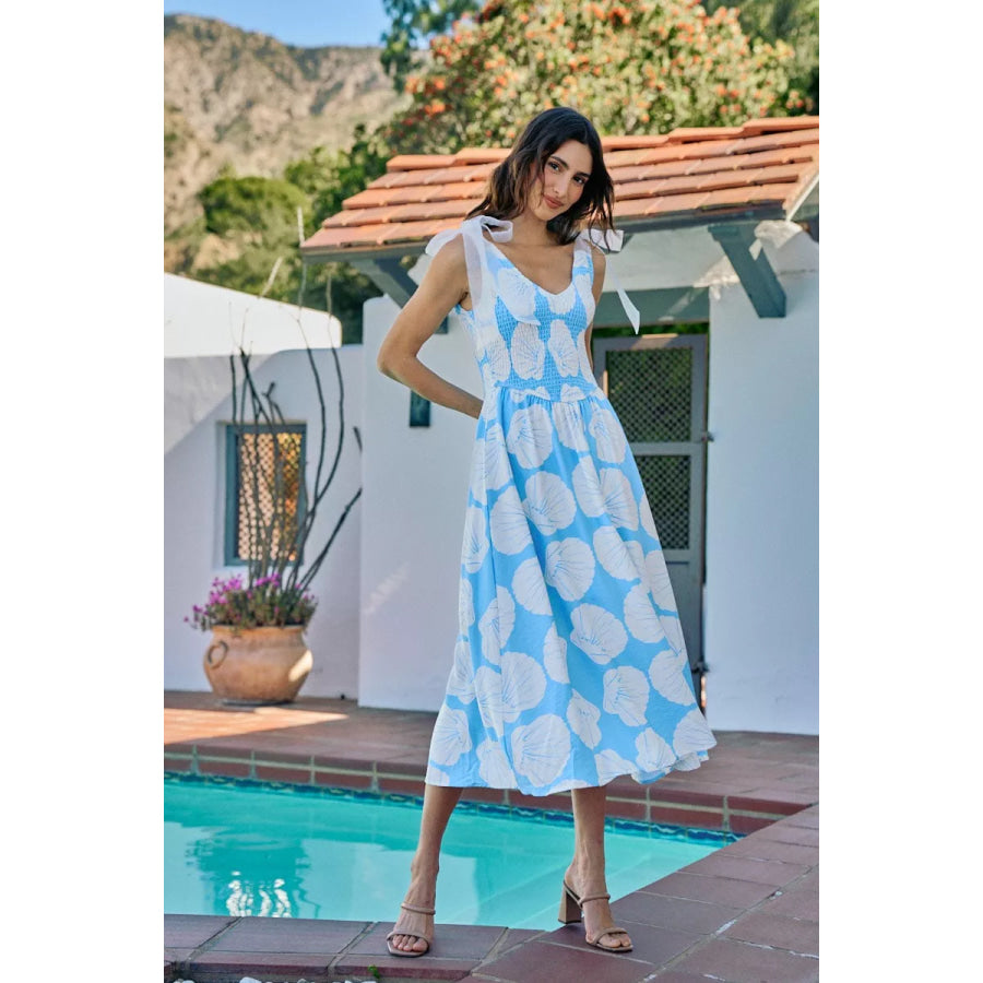 SO ME Shell Smocked Bodice Shoulder Tie Lined Midi Dress Apparel and Accessories