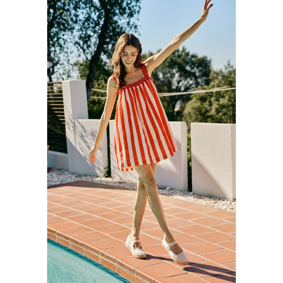 SO ME Stripe Cotton Scallop Side Pocket Lined Mini Dress Apparel and Accessories