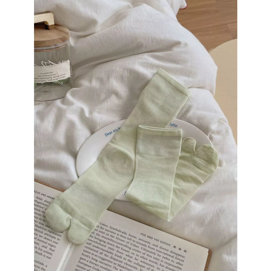 Split-Toe Tabi Socks Green / One Size Apparel and Accessories