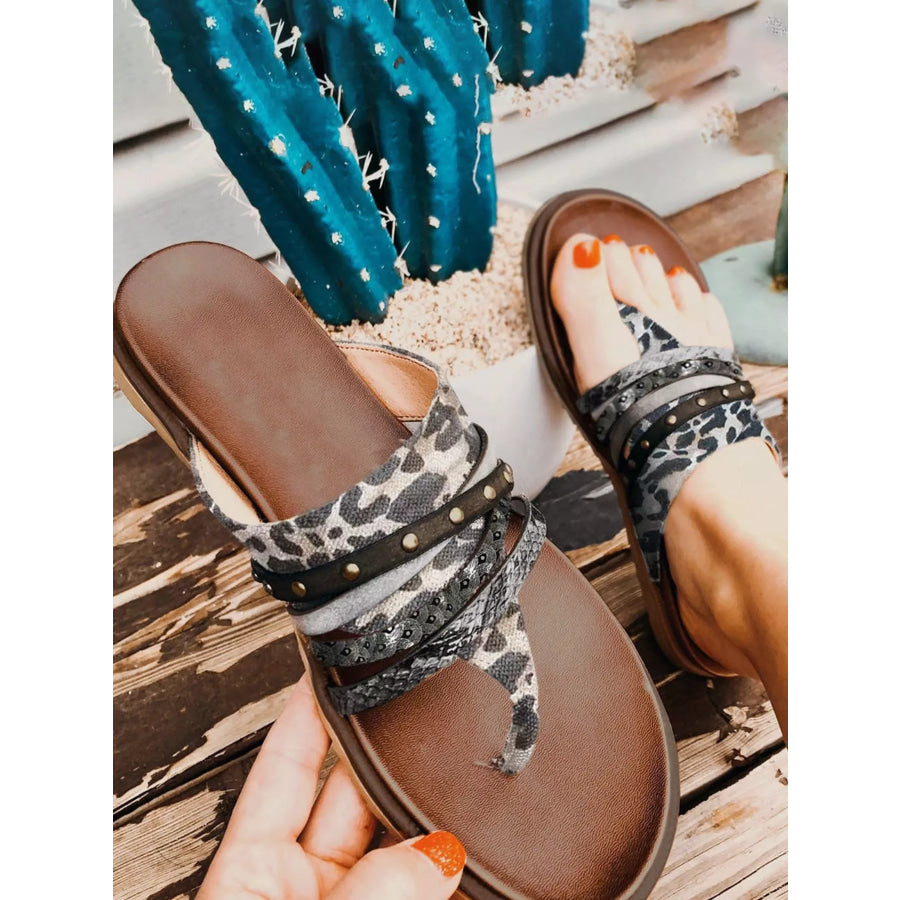 Strappy Thong Sandals Leopard / 35 Apparel and Accessories