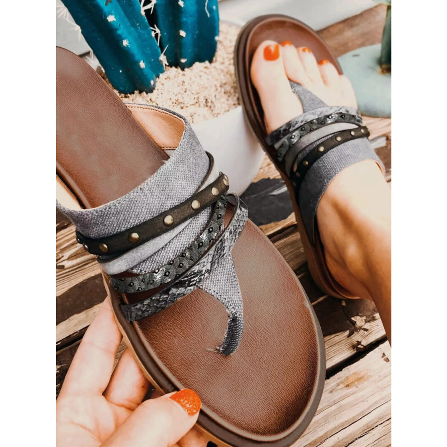 Strappy Thong Sandals Snakeskin / 35 Apparel and Accessories