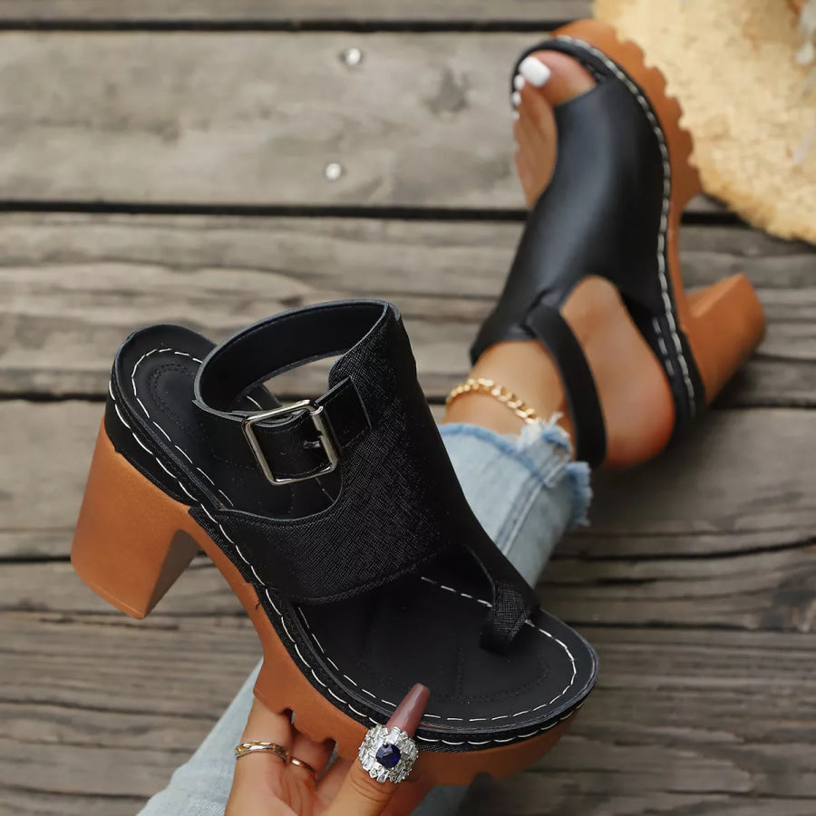 Toe Loop Block Heels Sandals Apparel and Accessories