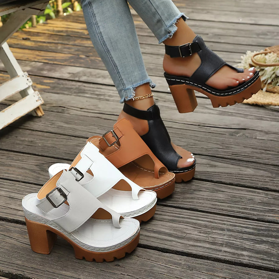 Toe Loop Block Heels Sandals Apparel and Accessories