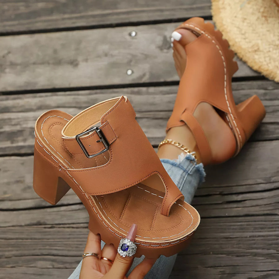 Toe Loop Block Heels Sandals Brown / 36 Apparel and Accessories