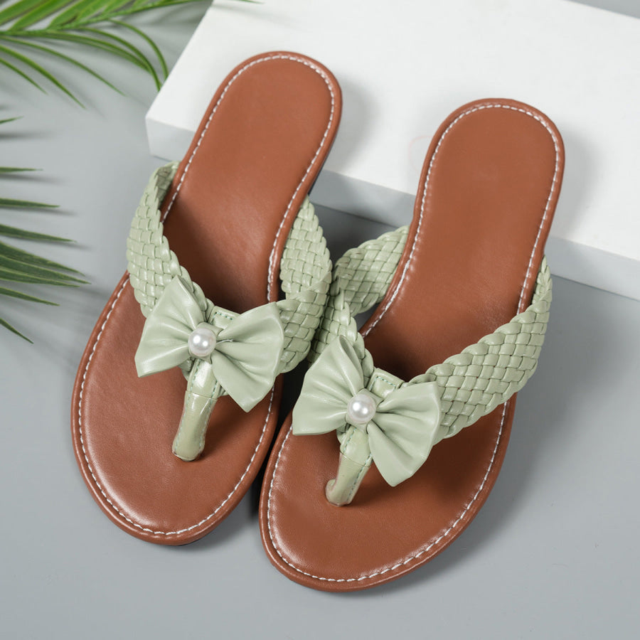 Toe Post Bow Sandals Apparel and Accessories