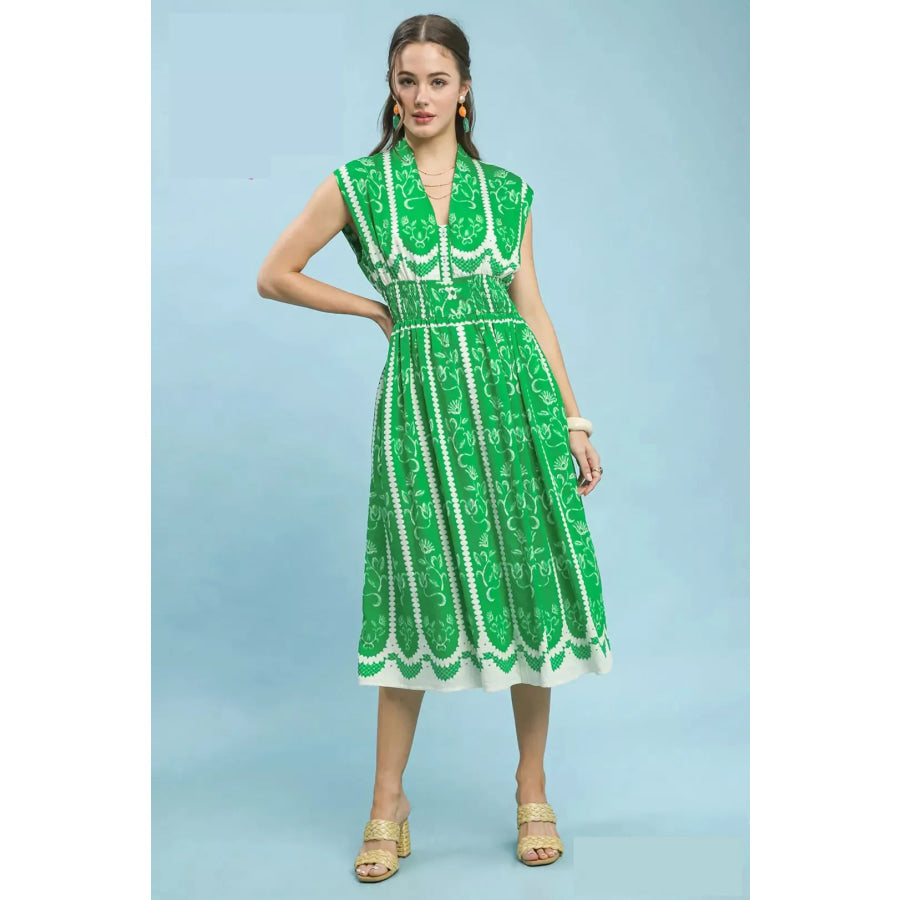 Umgee Sleeveless Smocked Midi Dress Apparel and Accessories
