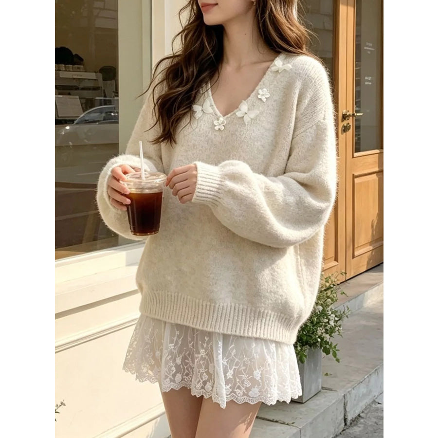 V-Neck Floral Applique Lace Hem Sweater Apparel and Accessories