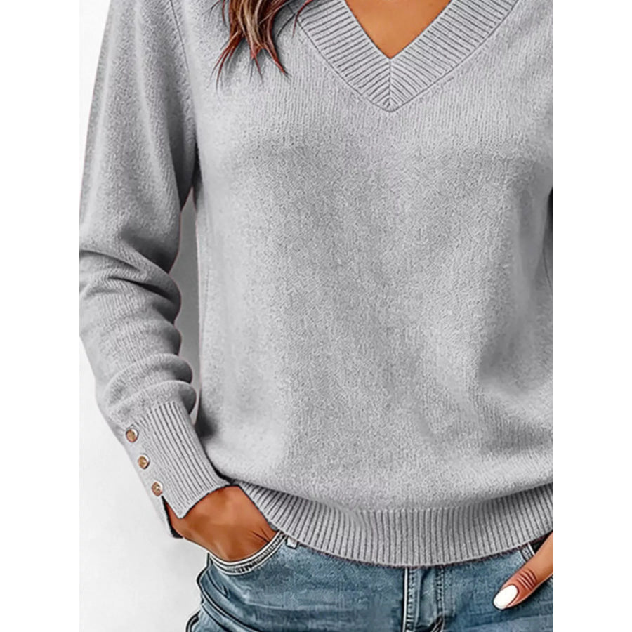 V-Neck Long Sleeve Sweater w Apparel and Accessories