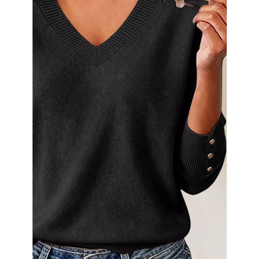 V-Neck Long Sleeve Sweater w Apparel and Accessories