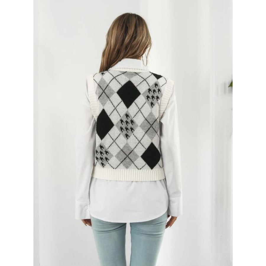 V-Neck Plaid Sweater Vest White / S