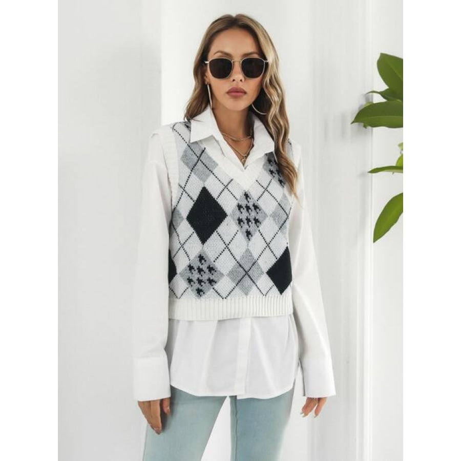 V-Neck Plaid Sweater Vest White / S