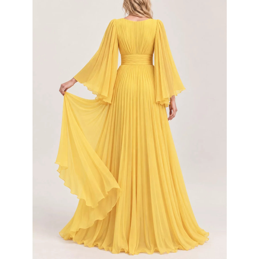 V-Neck Pleated Maxi Dress Apparel and Accessories