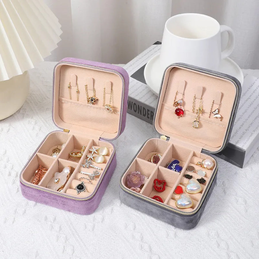 Velvet Jewelry Case (Pre-Order) Jewelry Storage