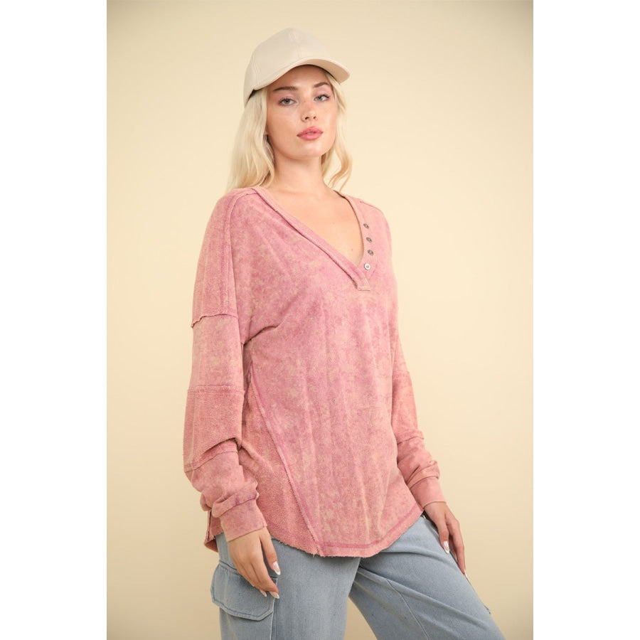 VERY J Washed V-Neck Exposed Seam Knit Top Apparel and Accessories