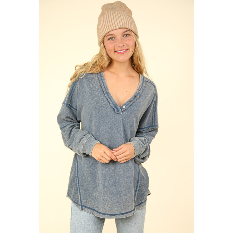 VERY J Washed V-Neck Exposed Seam Knit Top Denim / S Apparel and Accessories