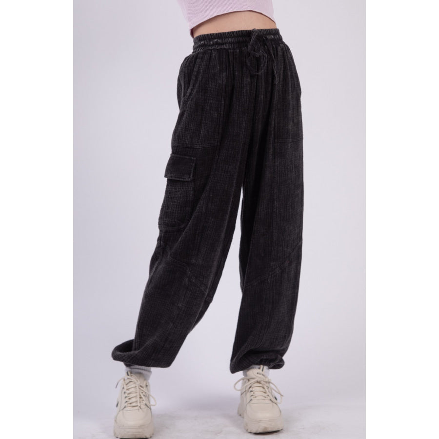 VERY J Washed Woven Crinkle Gauze Drawstring Pants Black / S Apparel and Accessories