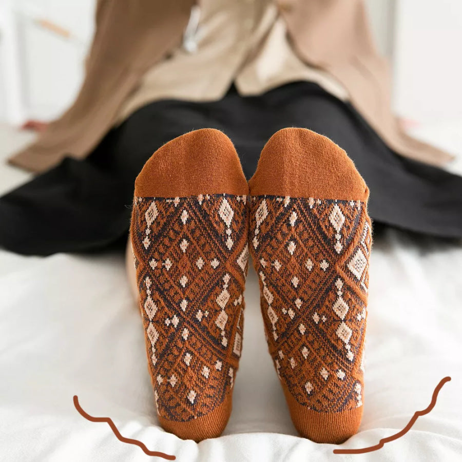 Vintage Argyle Patterned Mid-Calf Socks Apparel and Accessories