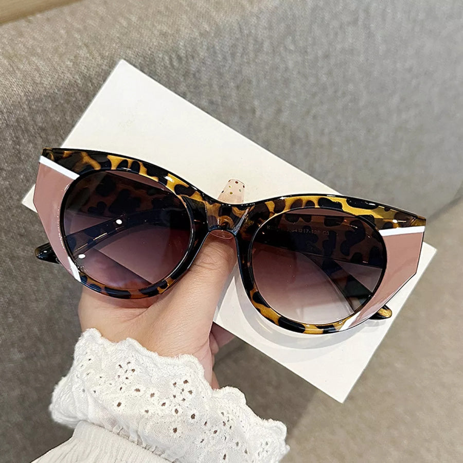 Vintage Cat-Eye Sunglasses Leopard / One Size Apparel and Accessories